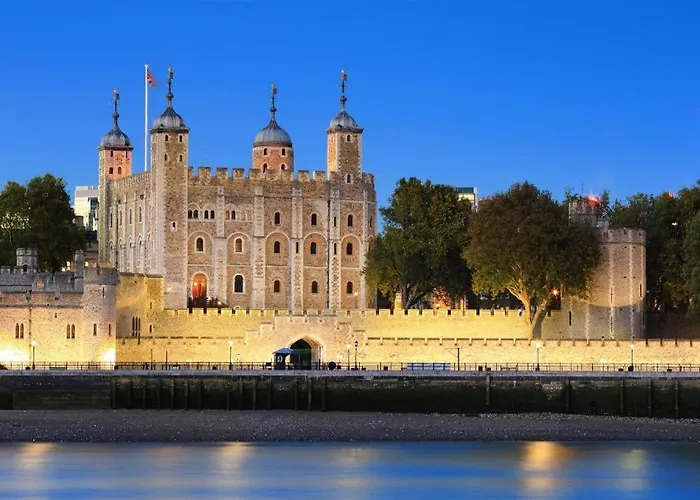 Travelodge London Central City Road