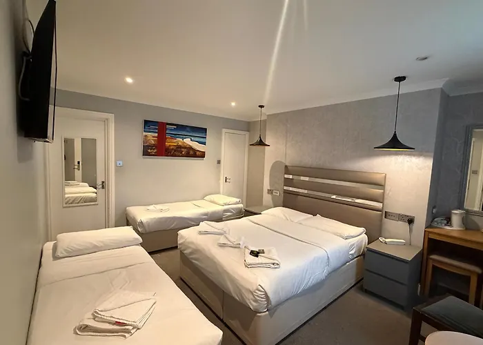 Kingswaypark Hotel At Park Avenue Londra